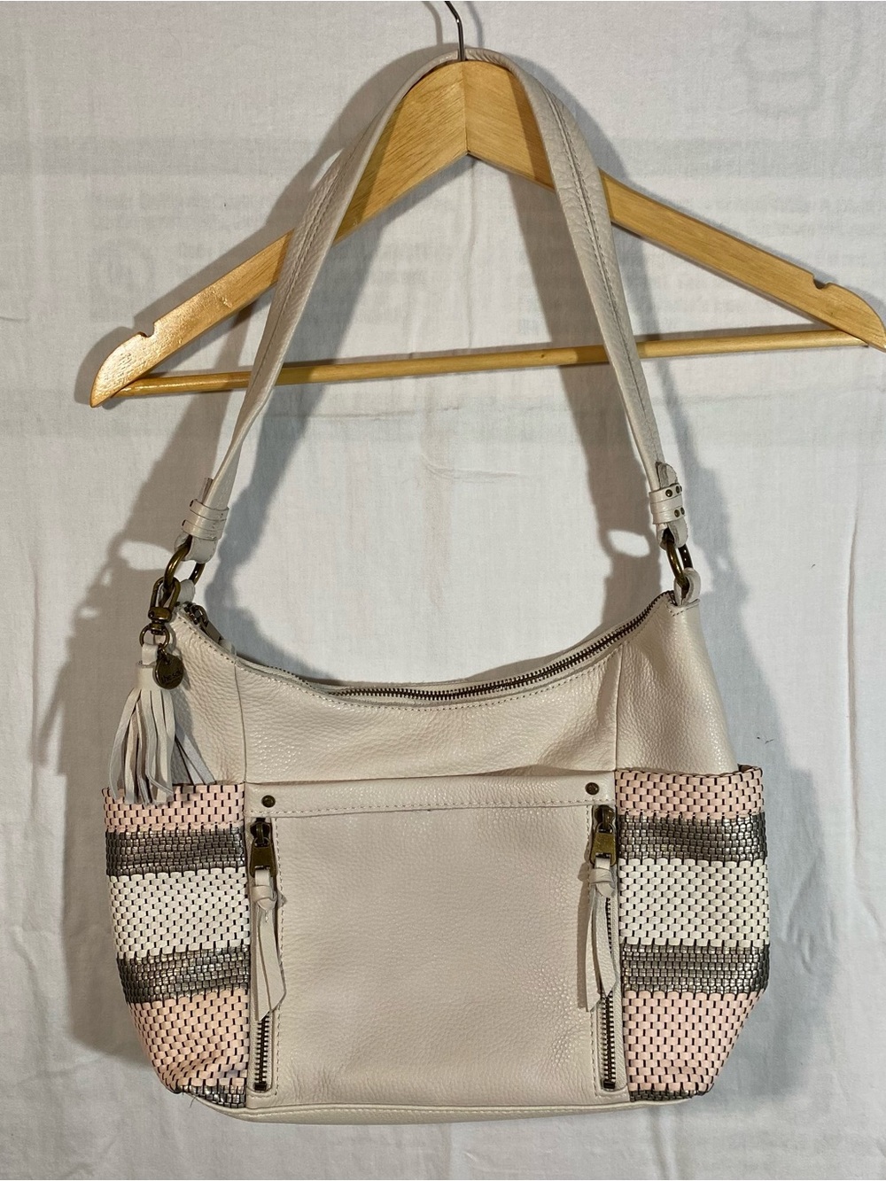 The Sak Collective Women's Cream Leather Shoulder Bag with Pink and Grey Accent